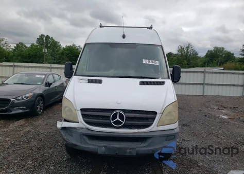 2011 Mercedes-Benz Sprinter 3500 z USA, uszkodzony, nr VIN WD3PF4CC4B5556855